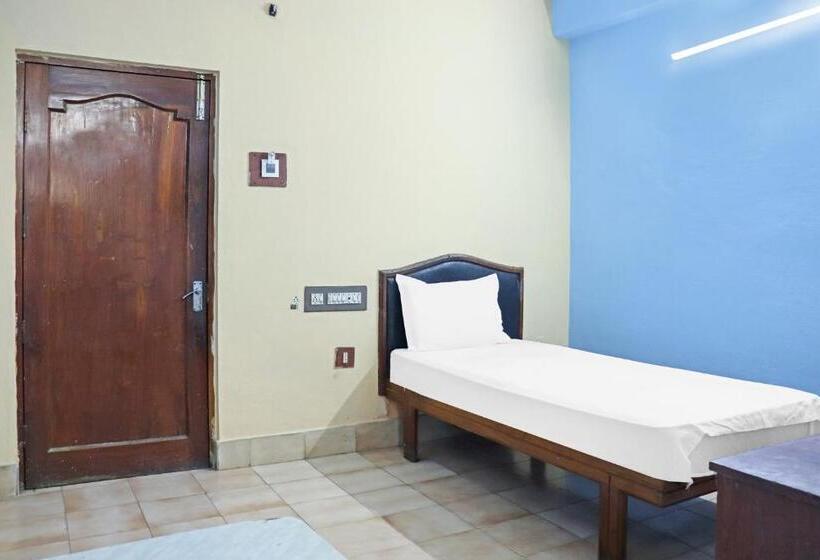 Трехместный Номер Классика, Oyo Flagship Venus Lodge