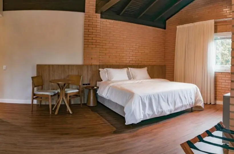 Suite with lake view, Village Du Lac