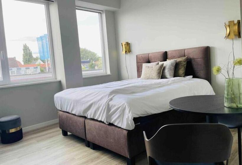 스탠다드 룸, 24 Single Bed Accommodation