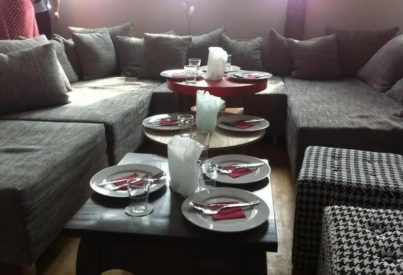 3 Bedroom Apartment, Schönes Loft über Den Dächern