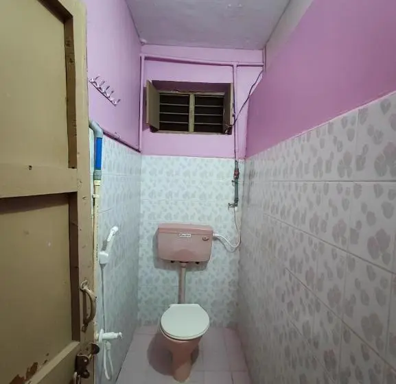 Economy-huone, Temple View Guest House
