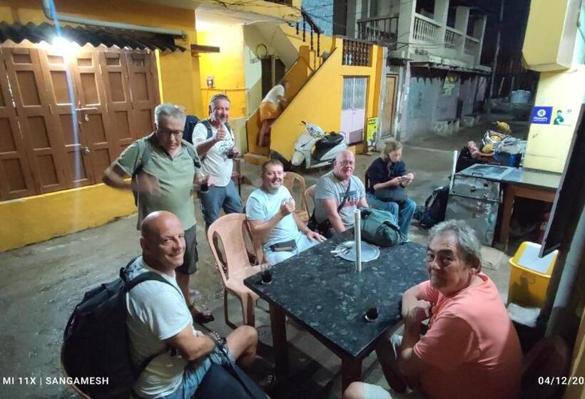 آپارتمان 3 خوابه, Temple View Guest House