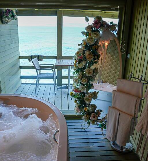 جناح مزود بجاكوزى, Foryou Otuzbeş