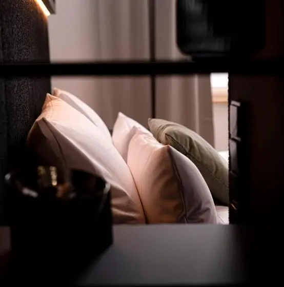 デラックススタジオ, Yokolou   Design Apartments