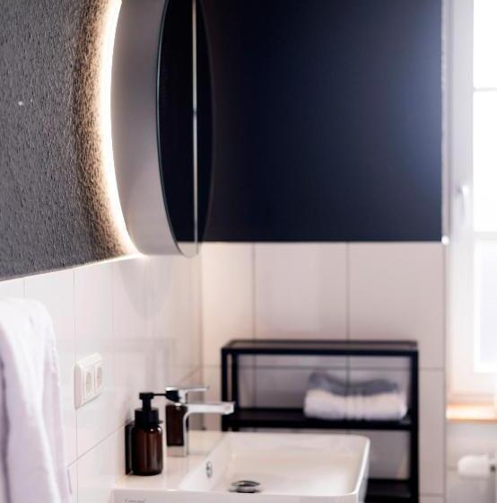 סטודיו דלוקס, Yokolou Design Apartments