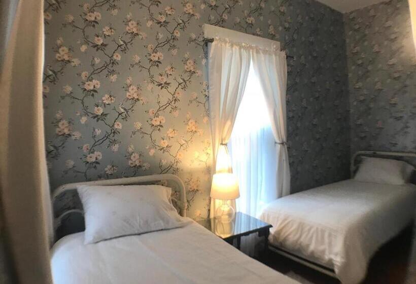 スイート（家族用）, The Rogan House