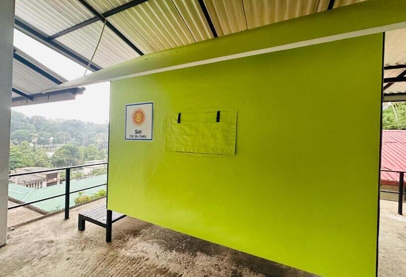 Номер Стандарт Вид на Горы, The Sky Tents