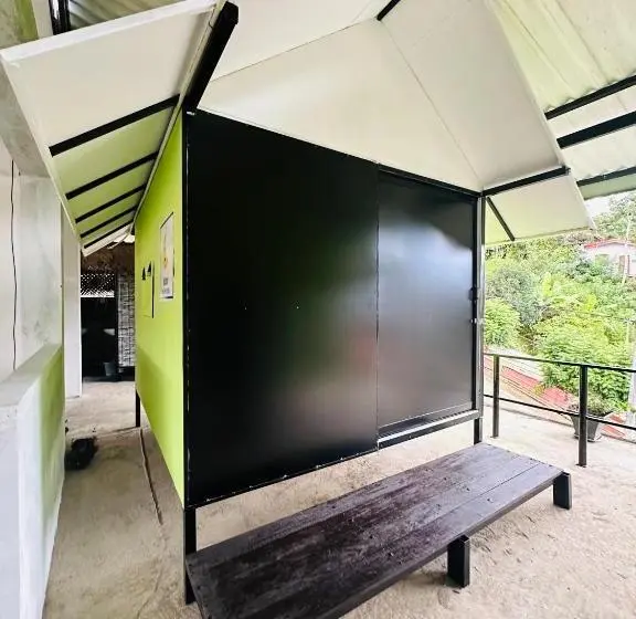 スタンダードルーム, The Sky Tents