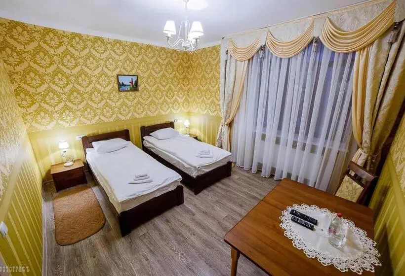 Standard-huone, гостинний двір