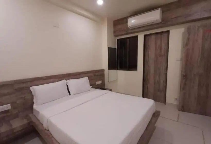 Economy Room, Dwarawati