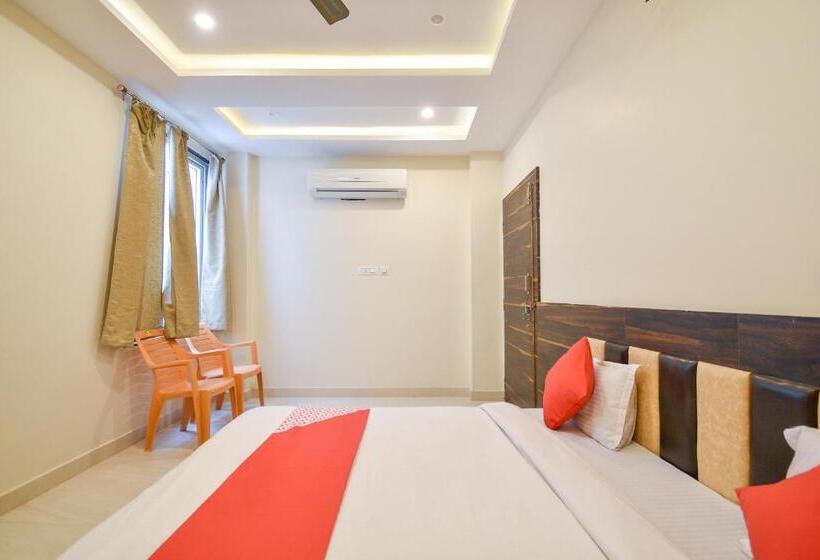 Háromágyas Classic Szoba, Oyo Tulshi Residency