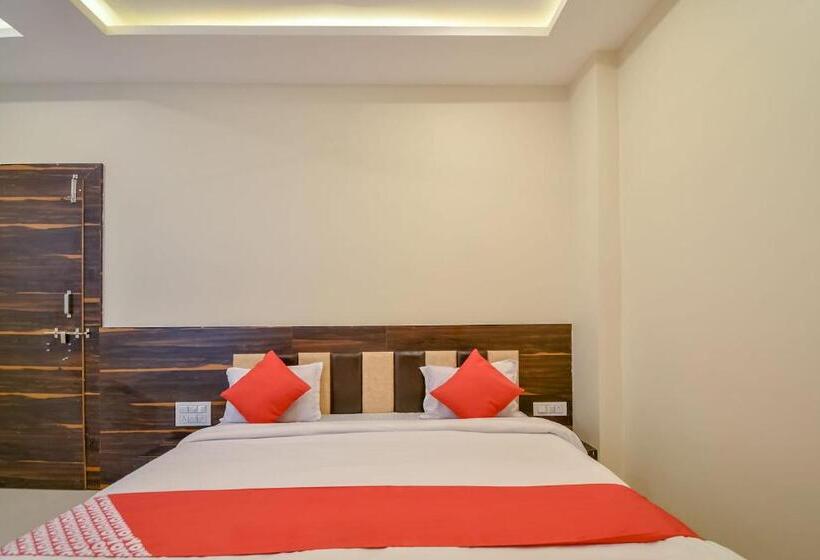 Háromágyas Classic Szoba, Oyo Tulshi Residency