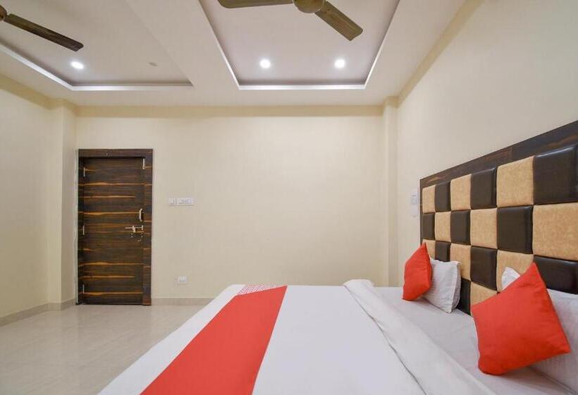 Háromágyas Classic Szoba, Oyo Tulshi Residency