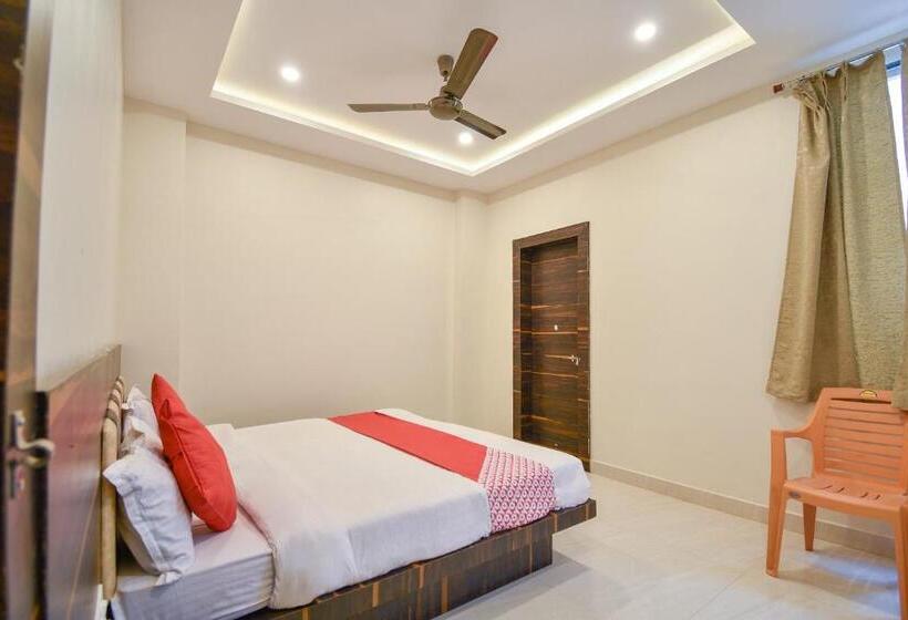 Háromágyas Classic Szoba, Oyo Tulshi Residency