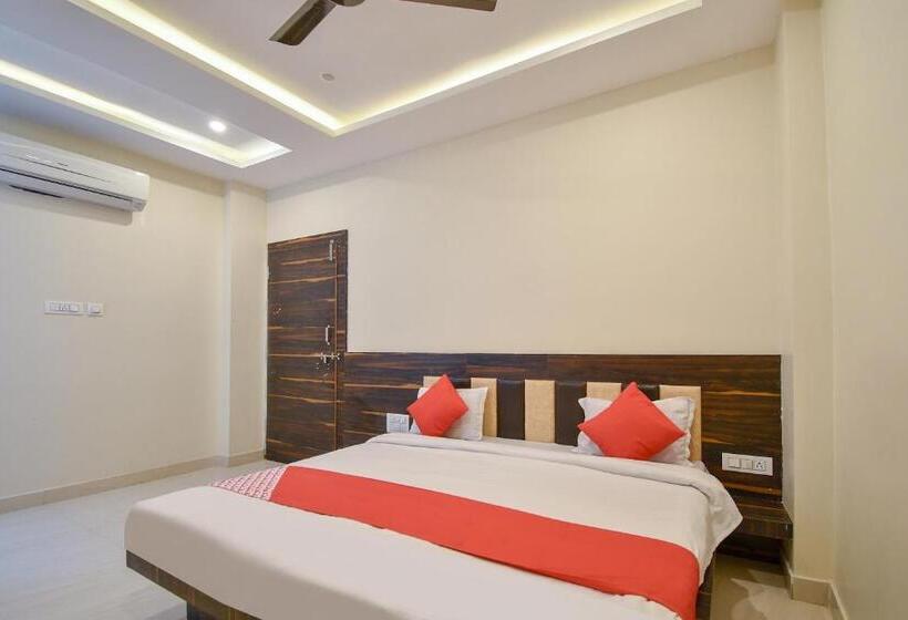 Háromágyas Classic Szoba, Oyo Tulshi Residency