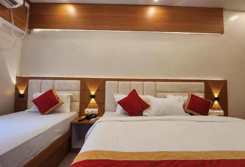 디럭스 룸, Priyadarsini