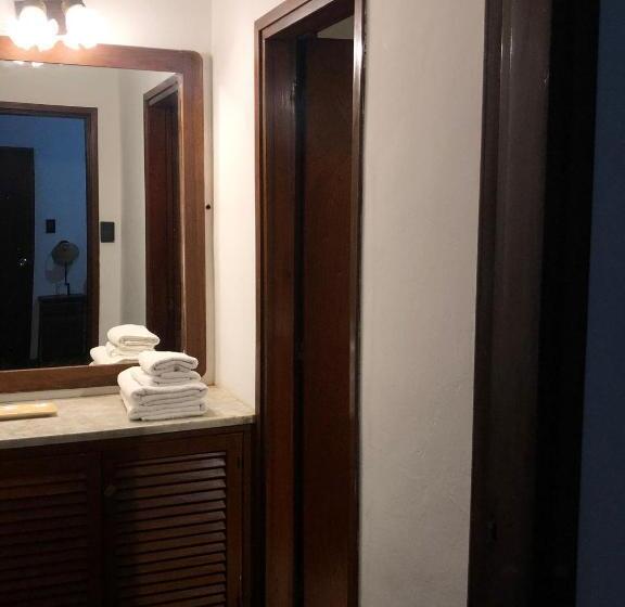 غرفة قياسية, Wiener Haus