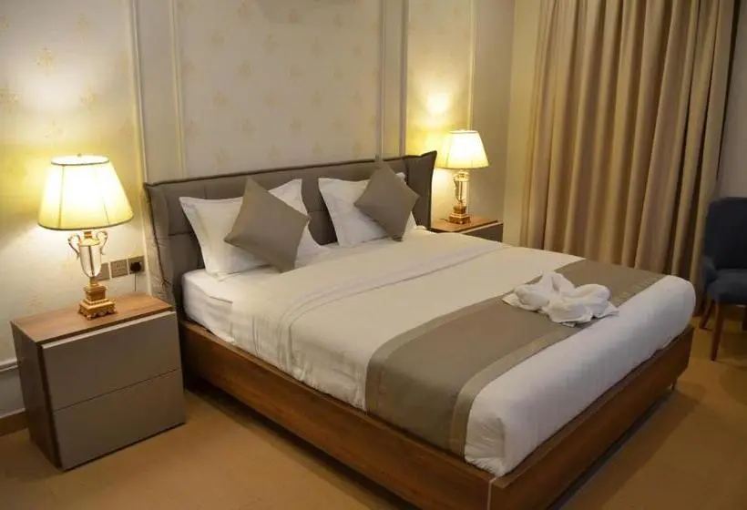 Sviitti, Larissa Suites