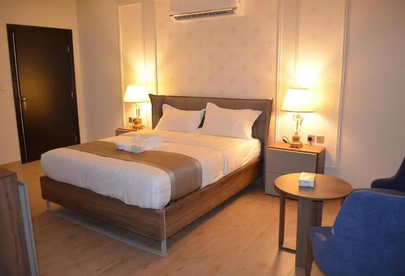 Huoneisto 2 Makuuhuonetta, Larissa Suites