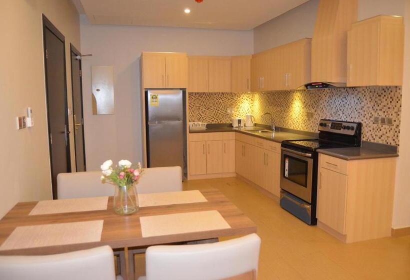 جناح 3 غرف نوم, Larissa Suites