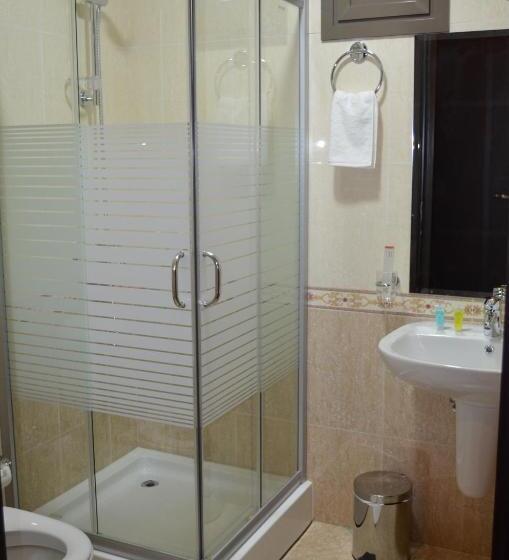 جناح, Larissa Suites