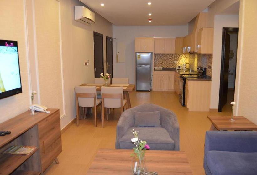 شقة غرفتين, Larissa Suites