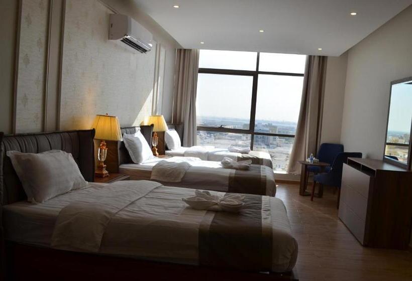 Люкс Вид на Город, Larissa Suites