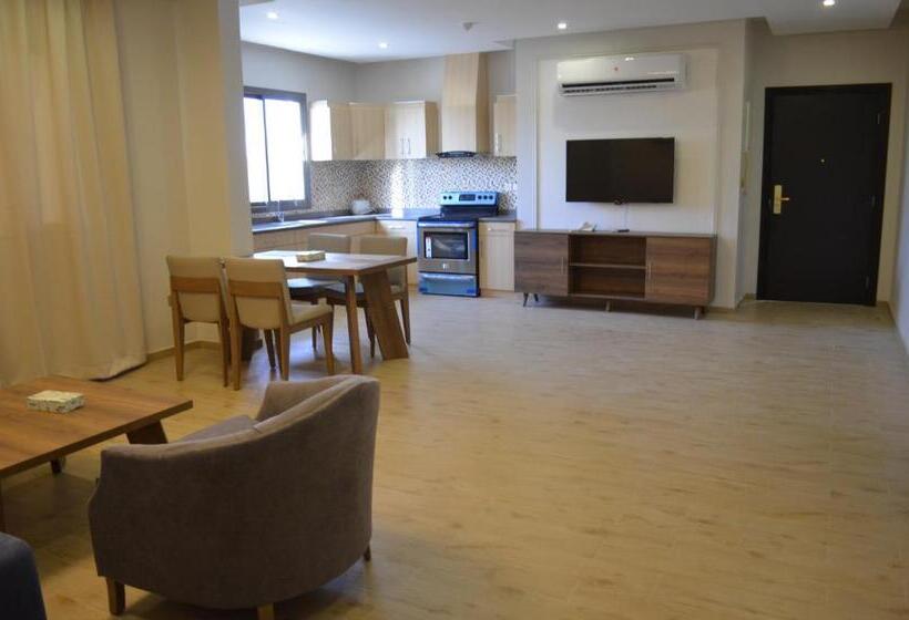 Люкс Вид на Город, Larissa Suites
