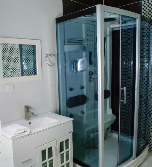 اتاق استاندارد با تخت بزرگ, Ocean Park Hotel,lekki Phase 1