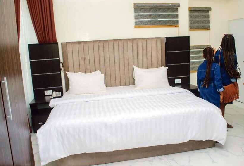 اتاق استاندارد با تخت بزرگ, Ocean Park Hotel,lekki Phase 1