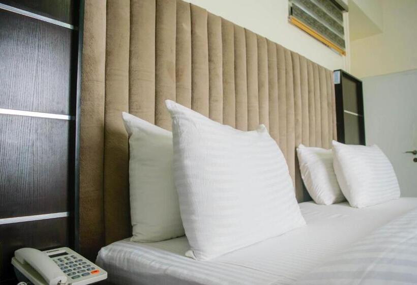 اتاق لوکس با تخت بزرگ, Ocean Park Hotel,lekki Phase 1