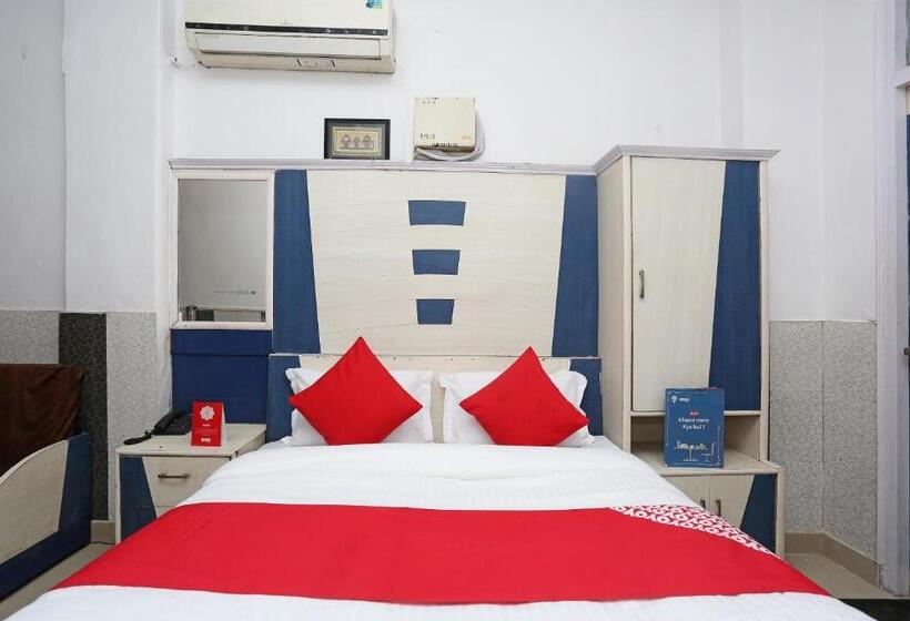 三人经典房间, Oyo Hotel Dev