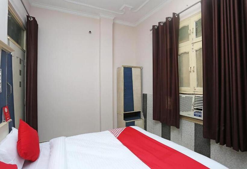 三人经典房间, Oyo Hotel Dev