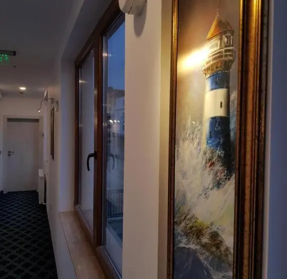 Superior Kolmen Hengen Huone, Eros Beach Resort
