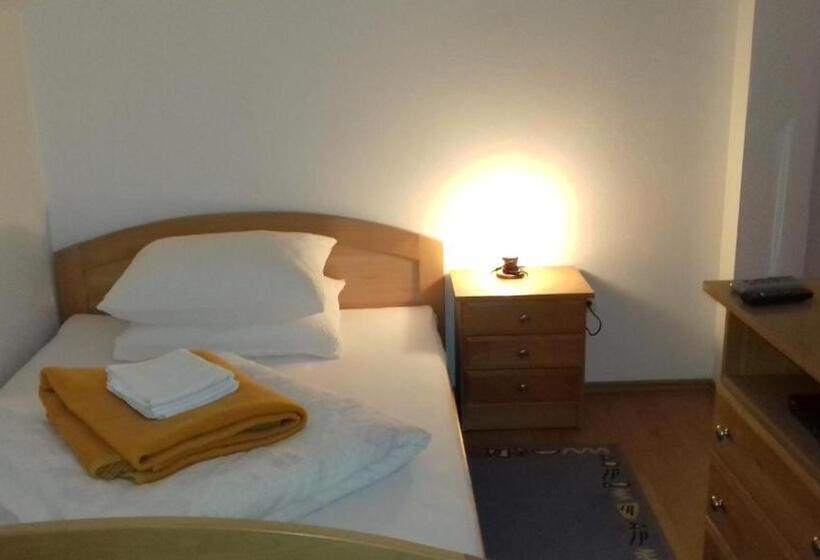 اتاق لوکس, Gradska Kavana Guest House