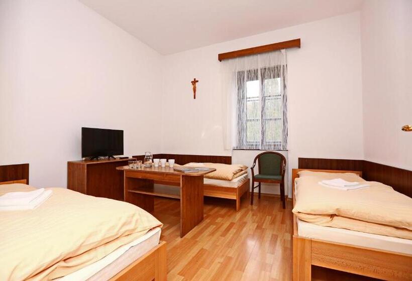 スタンダードトリプルルーム, Historický Pútnický Dom