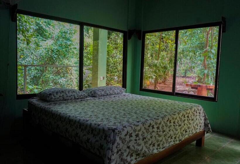 اتاق خانوادگی با چشم‌انداز باغ, Hospedaje El Bosquecito