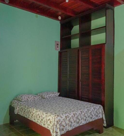 اتاق خانوادگی با چشم‌انداز باغ, Hospedaje El Bosquecito