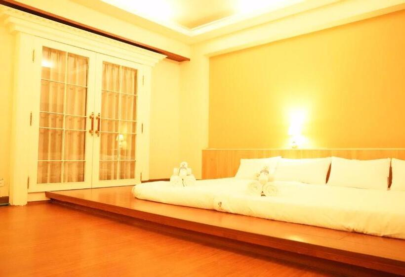 اتاق استاندارد چهار تخته, Kaohsiung Time S