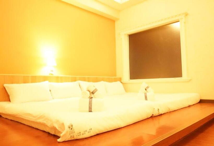 اتاق استاندارد چهار تخته, Kaohsiung Time S