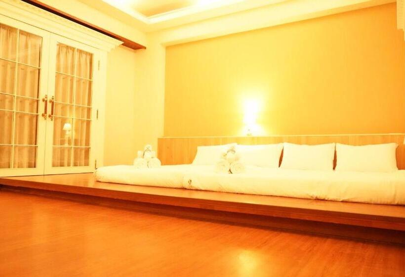 اتاق خانوادگی, Kaohsiung Time S