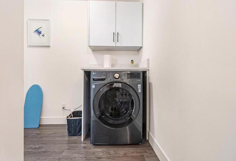 سوییت, Merv S Lodge