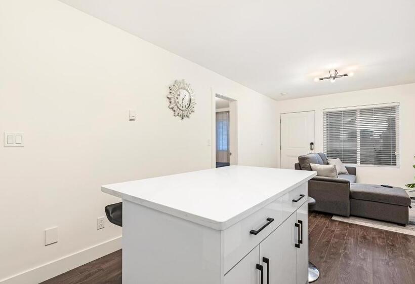 سوییت, Merv S Lodge