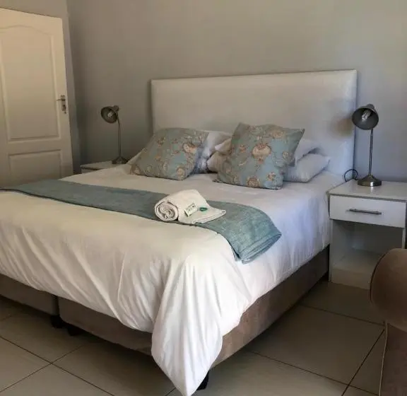 キングサイズベッドのデラックスルーム, Odelia Guest House