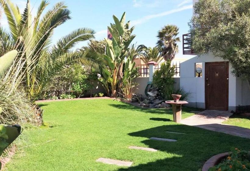 اتاق خانوادگی, Room In Bb Room For 6 Amarachi Guesthouse Spitzkoppe