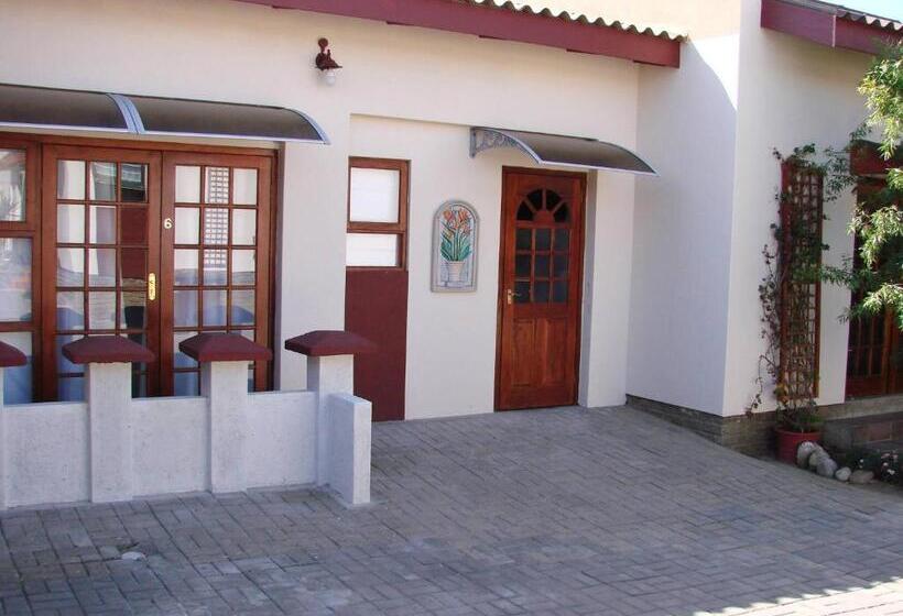 اتاق خانوادگی, Room In Bb Room For 6 Amarachi Guesthouse Spitzkoppe