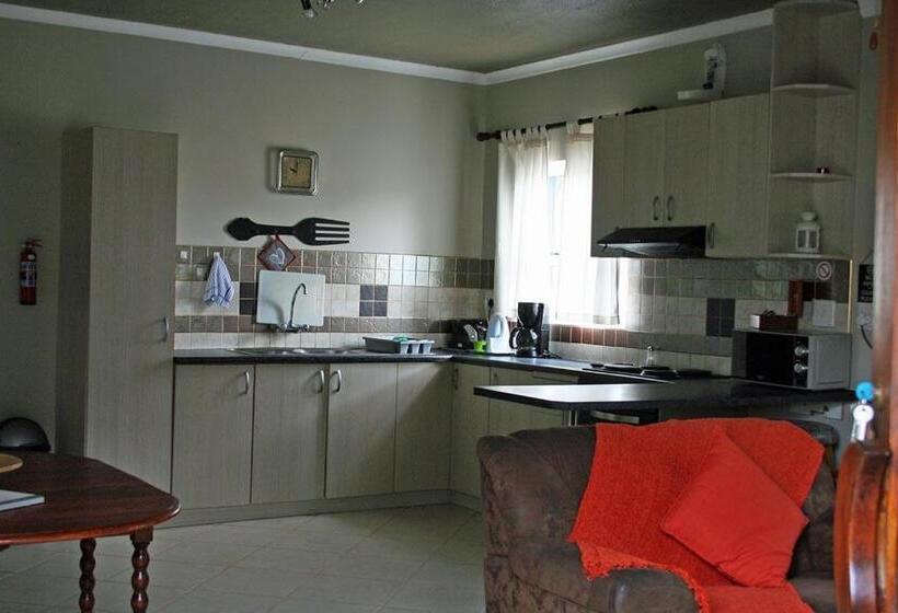 اتاق خانوادگی, Room In Bb Room For 6 Amarachi Guesthouse Spitzkoppe