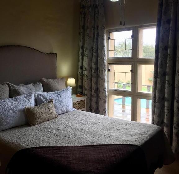 חדר סטנדרט נוף לים, Summer Vintage Home In Gonubie   Just A Walk To The Beach!