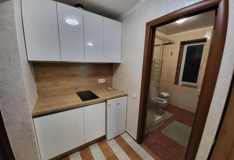 Habitació Triple Estàndard, Veronika