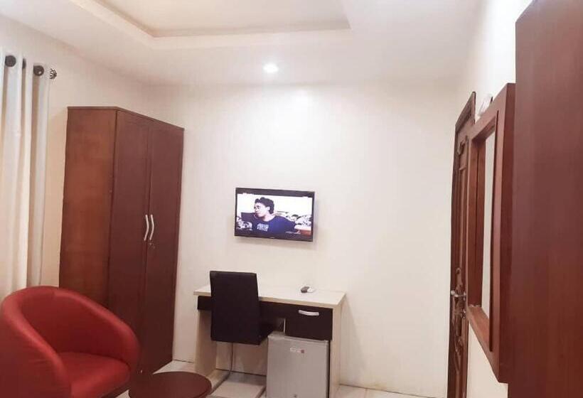 اتاق لوکس با بالکن و چشم‌انداز دریا, Somek Homes2